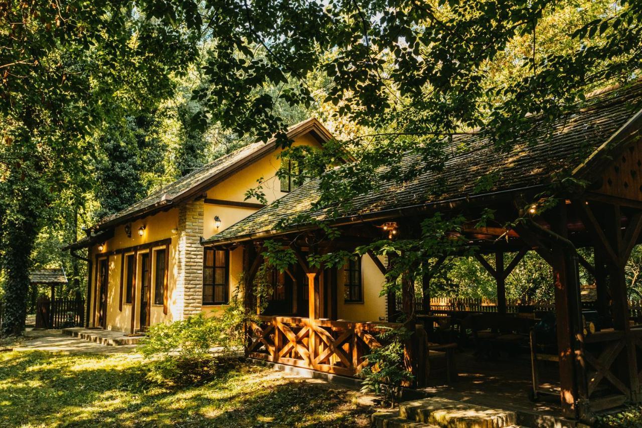 Forest House Palić Exteriör bild