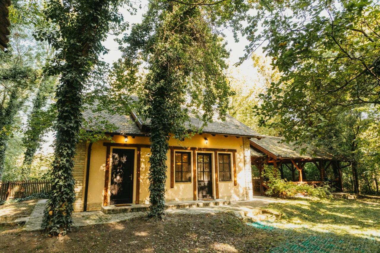 Forest House Palić Exteriör bild
