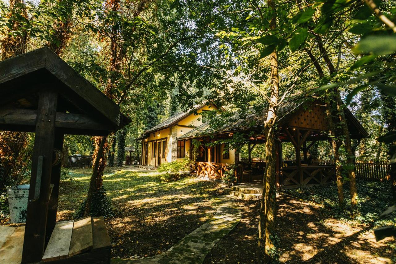 Forest House Palić Exteriör bild